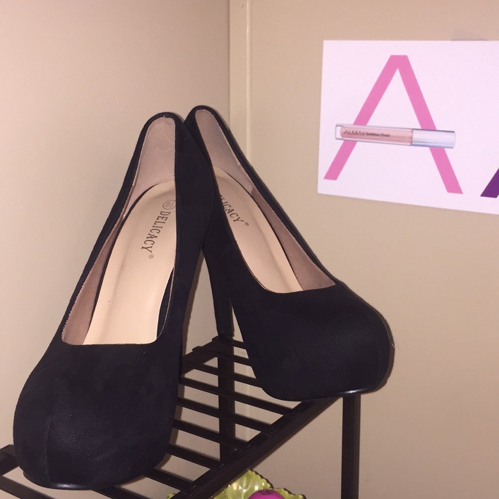 NWT Black Suede Pump High Heels Size 8 1/2